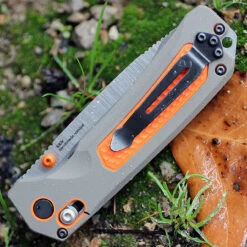 Benchmade Grizzly Ridge - Gry/Org Grivory (3.5" CPM-S30V) 15061 7 Benchmade Grizzly Ridge - Gry/Org Grivory (3.5" CPM-S30V) 15061 -The Knife Shop 15061.2 39204.1660055749