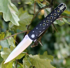 Artisan ATZ1807GCFM Virginia, 3.94" M390 Plain Blade, Carbon Fiber Handle