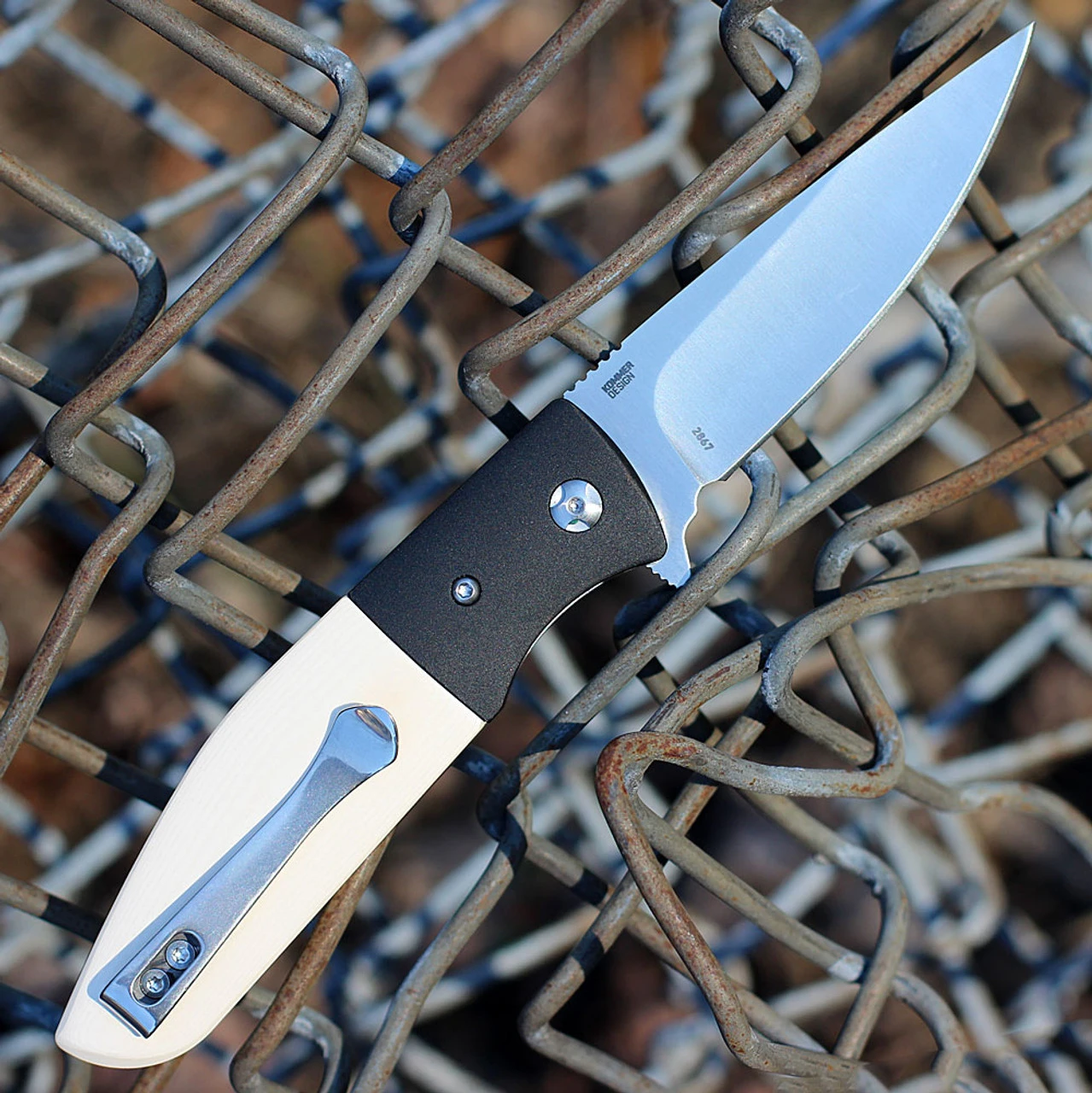 CRKT Kommer Curfew - IWhite Alum. (3.12" 8Cr13MoV Satin) 2867 2 CRKT Kommer Curfew - IWhite Alum. (3.12" 8Cr13MoV Satin) 2867 - Image 2