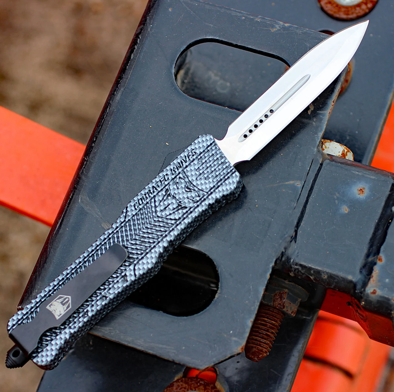 CobraTec Large CTK-1 CF Wrap (3.75" D2 Dagger) LCFCTK-1LDAGNS 2 CobraTec Large CTK-1 CF Wrap (3.75" D2 Dagger) LCFCTK-1LDAGNS - Image 2